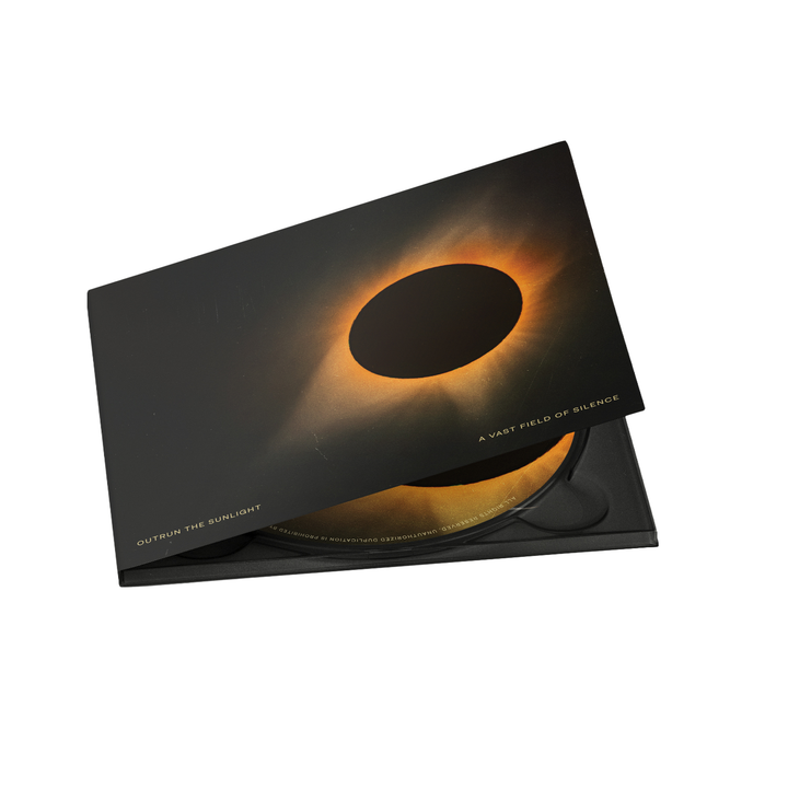 OUTRUN THE SUNLIGHT - A Vast Field Of Silence [CD]